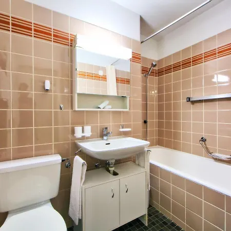 Daire Ringstrasse - Utoring-14 By Interhome *