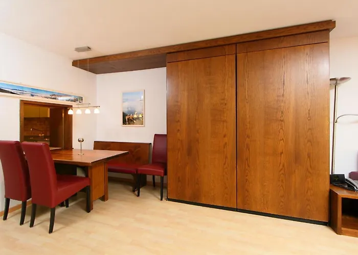 Ringstrasse 213 By Interhome 公寓